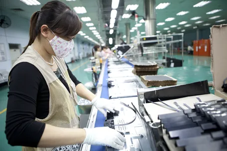 Sản xuất ti vi, sắt thép, vải dệt tăng cao