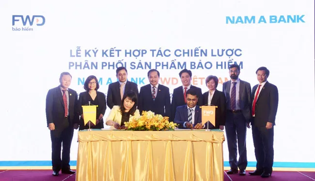 FWD hợp tác độc quyền phân phối bảo hiểm với Nam A Bank