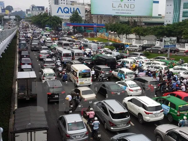 TP.HCM sẽ dừng hoạt động xe tải vào ban ngày để giảm ùn tắc
