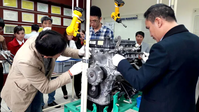 Tiếp cận kỹ thuật sản xuất ô tô hiện đại