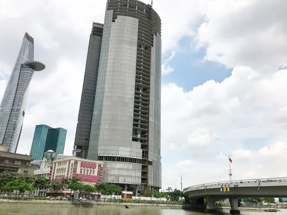 Tòa nhà Sài Gòn One Tower dang dở sau gần chục năm khởi công xây dựng