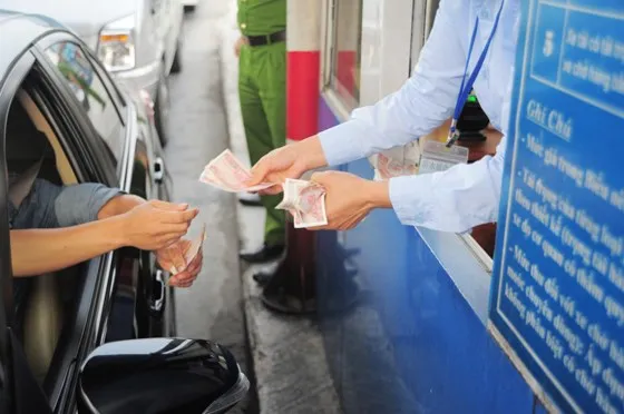 Quốc lộ 5 tiếp tục ùn tắc do tiền lẻ