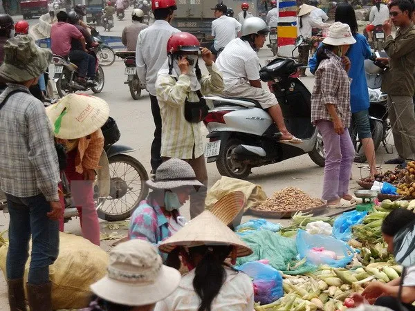 Xóa "chợ cóc," chợ tạm: Cần thay đổi thói quen tiêu dùng
