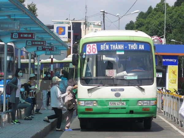 Phải đa dạng các phương thức vận tải hành khách công cộng