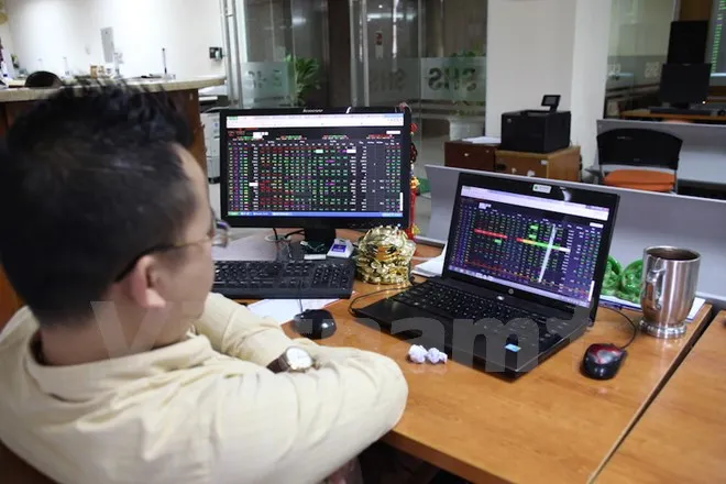 VN-Index bị đẩy lùi về ngưỡng 803 điểm