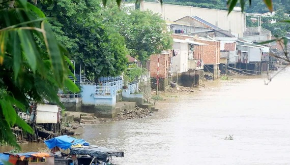 Khu dân cư ven sông này bị đe dọa nếu dự án tiếp tục được triển khai