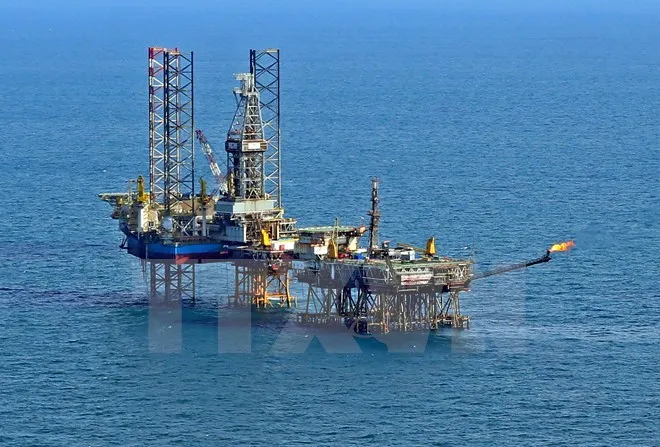Giàn khoan của Liên doanh Vietsovpetro tại mỏ Bạch Hổ. (Ảnh: Huy Hùng/TTXVN)