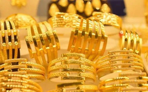 Giá vàng bất ngờ đảo chiều tăng