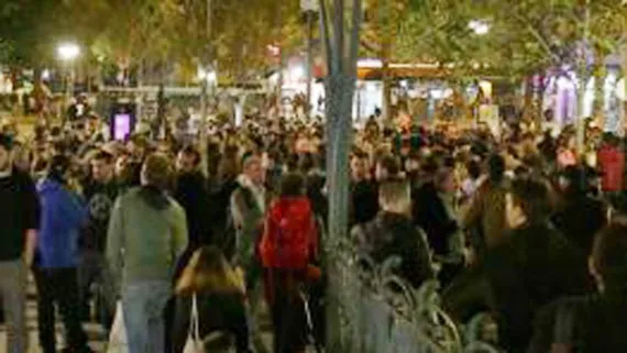 Biểu tình biến thành bạo động tại Paris