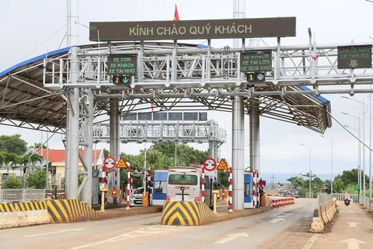 BOT Quang Đức trên đường Hồ Chí Minh dự tính di dời để đón phương tiện lưu thông trên đường tránh Ảnh: Cao Nguyên