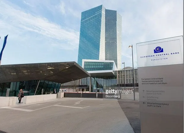 ECB giảm chương trình thu mua trái phiếu hỗ trợ Eurozone