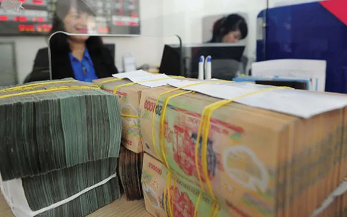 Lo quyền lợi người gửi tiền khi cho phá sản ngân hàng