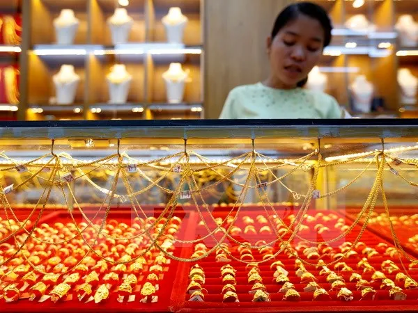 Giá vàng thế giới giảm xuống mức thấp nhất trong ba tuần