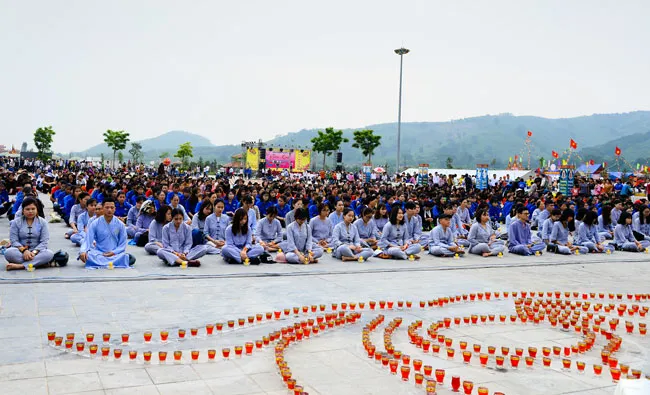 Những ngọn nến cầu cho Quốc thái Dân an ảnh 2 Những ngọn nến cầu cho Quốc thái Dân an ảnh 2