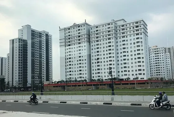 Từ 10-4-2018, tại TPHCM, chung cư thuộc sở hữu nhà nước áp dụng khung giá mới về phí quản lý vận hành. Ảnh: HUY ANH