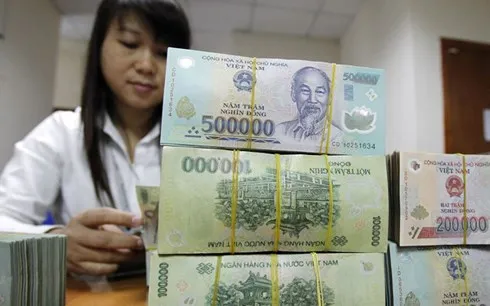 Chính phủ cũng yêu cầu Ngân hàng Nhà nước kiểm soát chặt chẽ tín dụng đối với các lĩnh vực tiềm ẩn rủi ro như: bất động sản, chứng khoán. (ảnh minh họa: Reuters)