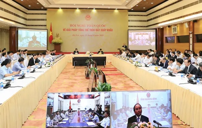 Thủ tướng Nguyễn Xuân Phúc phát biểu tại hội nghị. (Ảnh: Thống Nhất/TTXVN)