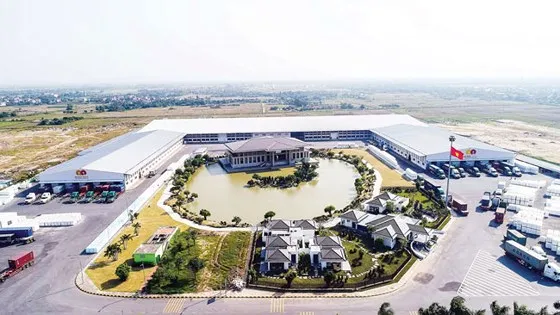 Khuôn viên nhà máy sản xuất của AAA.