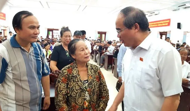 Cử tri quận 2 qua Bình Chánh gặp Bí thư Thành ủy Nguyễn Thiện Nhân