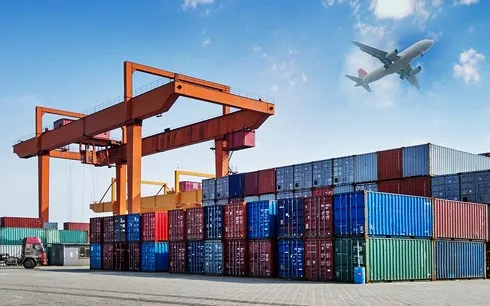 Theo đánh giá của Ngân hàng Thế giới, vấn đề nổi cộm nhất của Việt Nam là chi phí logistics ở mức khá cao. (Ảnh minh họa: KT).