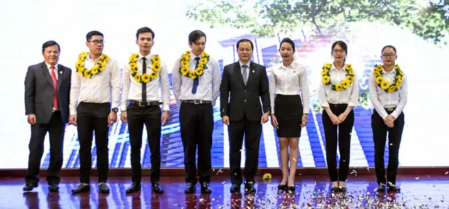 120 sinh viên tham gia “học kỳ Sacombank 2018”