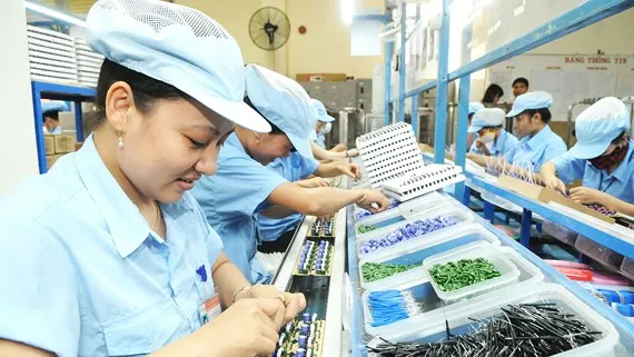 Mỹ đánh thuế hàng Trung Quốc: Lợi “kép” nhưng cần cẩn trọng
