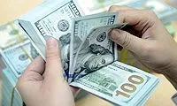 NHNN ngừng bán USD giá rẻ, USD tại NHTM tăng vọt