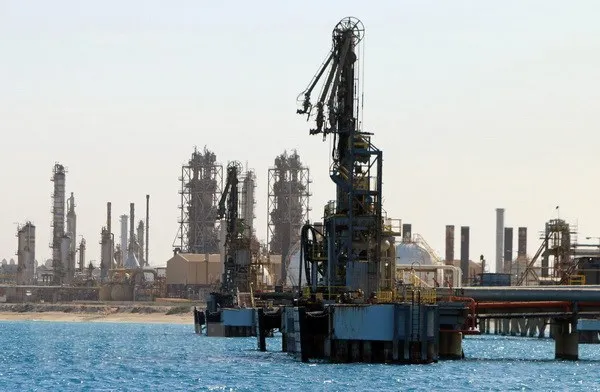 Cơ sở khai thác dầu tại thị trấn al-Buraqah, Libya. (Nguồn: AFP/TTXVN)