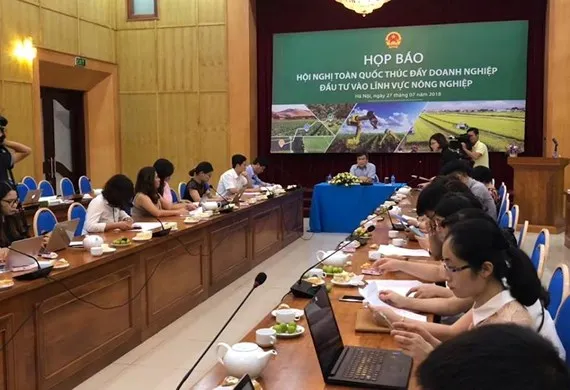 Toàn cảnh buổi họp báo