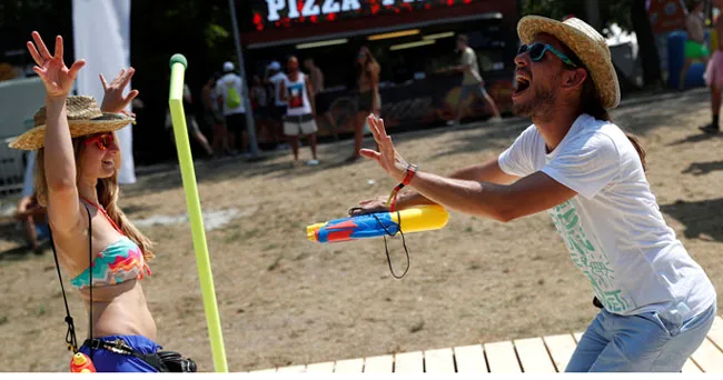Lễ hội âm nhạc Sziget giúp xua tan nắng nóng cho người dân Hungary