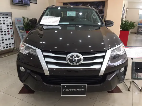 Ngay cả xe Fortuner, Hillux vừa mới được nhập về lô đầu tiên trong năm 2018 này cũng đang chờ khách