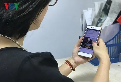Điện thoại di động đóng góp lượng lớn truy cập vào các trang thương mại điện tử, tuy nhiên tỉ lệ chốt đặt hàng lại thấp hơn nhiều so với máy tính bàn.
