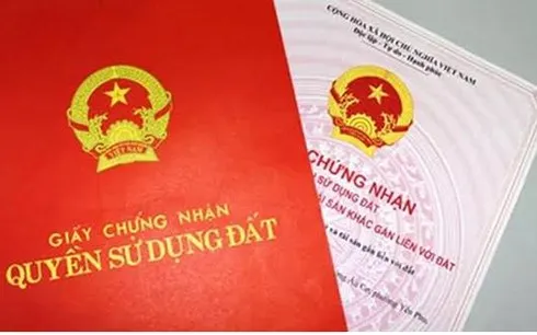 Trách nhiệm trong cấp giấy chứng nhận quyền sử dụng đất cho người dân thuộc về chính quyền địa phương.