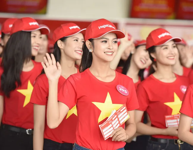 Top 43 Hoa hậu Việt Nam rực rỡ thu hút hàng triệu hành khách Vietjet ảnh 8 Top 43 Hoa hậu Việt Nam rực rỡ thu hút hàng triệu hành khách Vietjet ảnh 8
