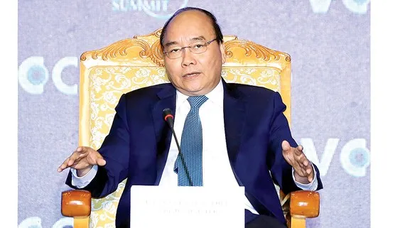 Thủ tướng Nguyễn Xuân Phúc phát biểu tại hội nghị Thượng đỉnh Kinh doanh Việt Nam