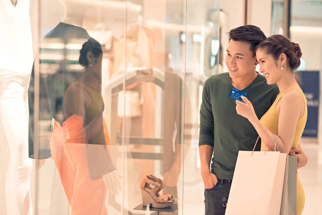 Ngập tràn ưu đãi thẻ Sacombank