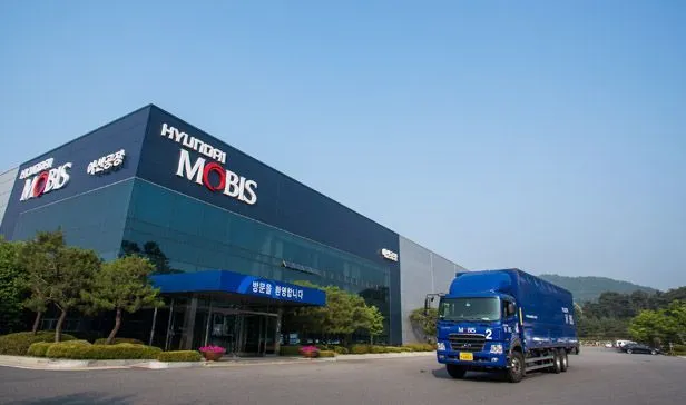 Hyundai phát triển hệ thống radar cảnh báo điểm mù xe hơi