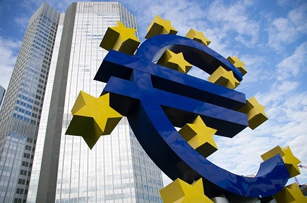 Căng thẳng thương mại đe dọa tăng trưởng kinh tế Eurozone