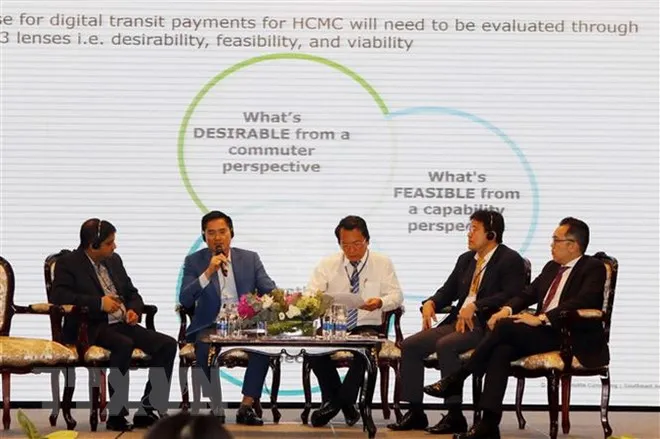 Thí điểm thanh toán thẻ không tiếp xúc trong giao thông công cộng