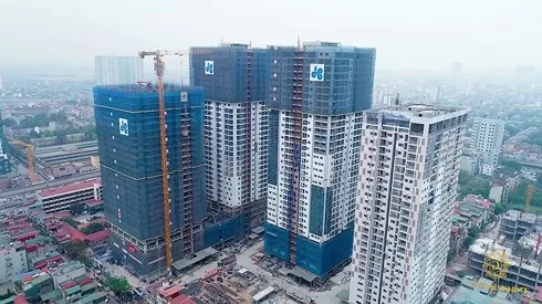 Thất thoát gần 4.000 tỷ đồng chuyển diện tích nhà máy, xí nghiệp của Nhà nước thành các dự án cao ốc. (Ảnh: YouTube)