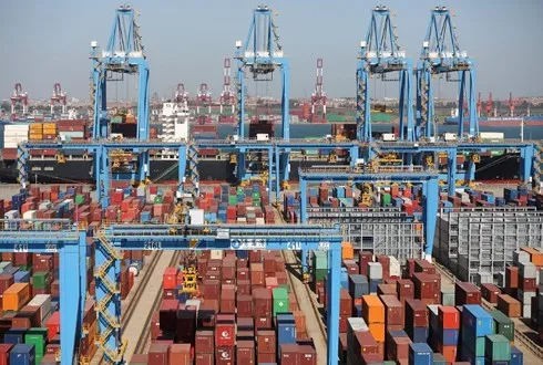 Xuất khẩu của Trung Quốc bắt đầu “ngấm đòn” thuế quan của Mỹ