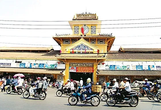 Chợ Bình Tây trước khi được nâng cấp, sửa chữa mới. Ảnh: ĐĂNG QUANG