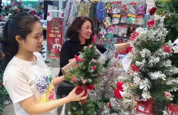 Thị trường Noel khởi động kích cầu mùa mua sắm cuối năm
