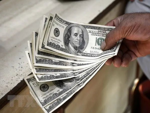 Giá USD biến động trái chiều tại các ngân hàng thương mại sáng 5/1