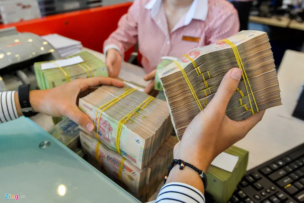 Kiểm soát chặt tín dụng vào các lĩnh vực rủi ro