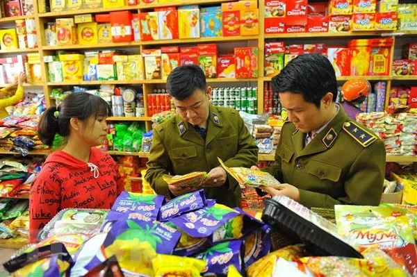 Kiểm soát chặt nguồn cung thực phẩm trong dịp Tết Nguyên đán