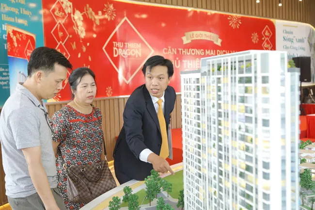 Căn thương mại Thủ Thiêm Dragon: “Điểm sáng” giao dịch ngày cận Tết ảnh 4 Căn thương mại Thủ Thiêm Dragon: “Điểm sáng” giao dịch ngày cận Tết ảnh 4