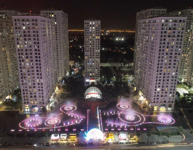 Không gian đẹp mắt kết hợp cùng nhạc nước tại Times City là điểm đến không thể bỏ qua dịp Tết