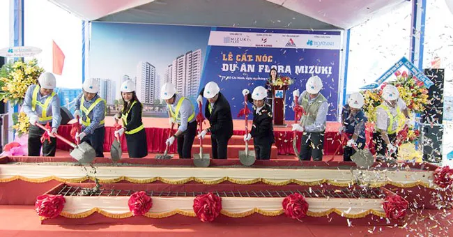 Cất nóc dự án căn hộ Flora Mizuki giai đoạn 1