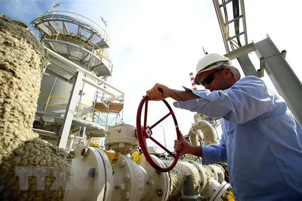 Một cơ sở lọc dầu tại Basra, Iraq. (Nguồn: AFP/TTXVN)